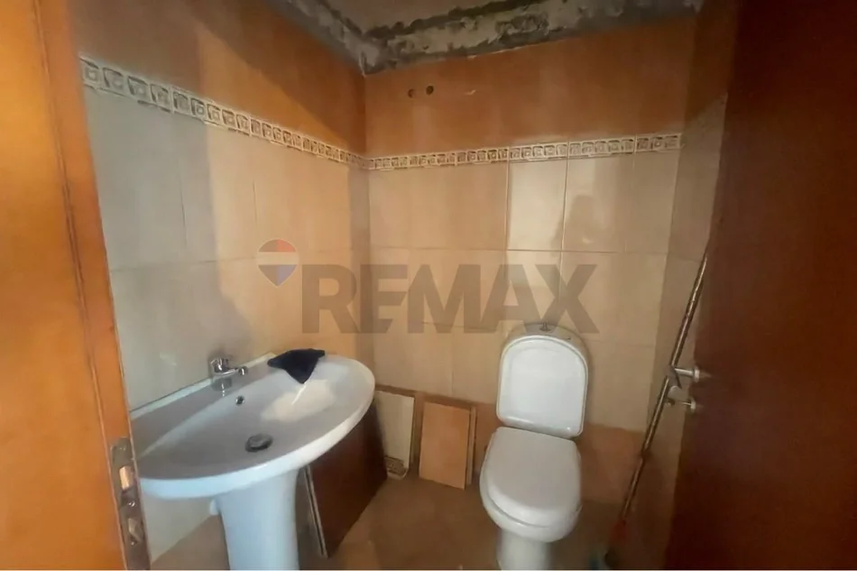 Vlore, jepet me qera ambjent biznesi Kati 0, 50 m² (Rruga e Cipajve, Vlore)