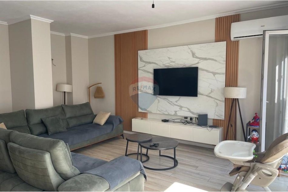 Tirane, shitet apartament 3+1 , 178 m² 247.640 € (Laprakë, Tiranë (ID: 530561003-9)