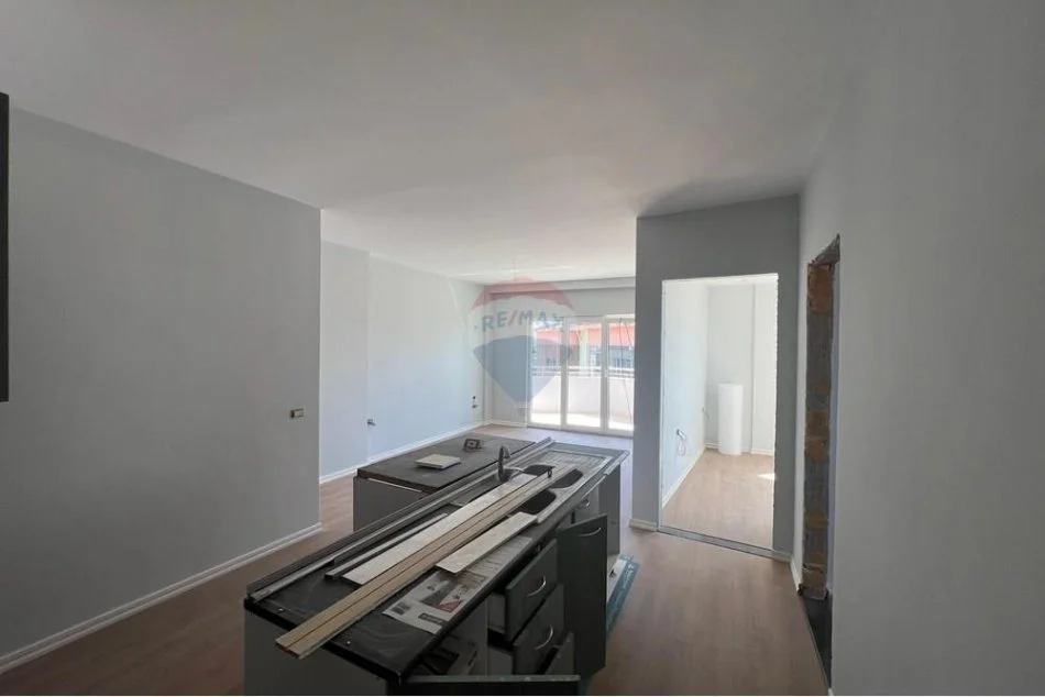 Shqiperi, shes apartament 2+1 Kati 5, 104 m² 140.000 € (fresk)