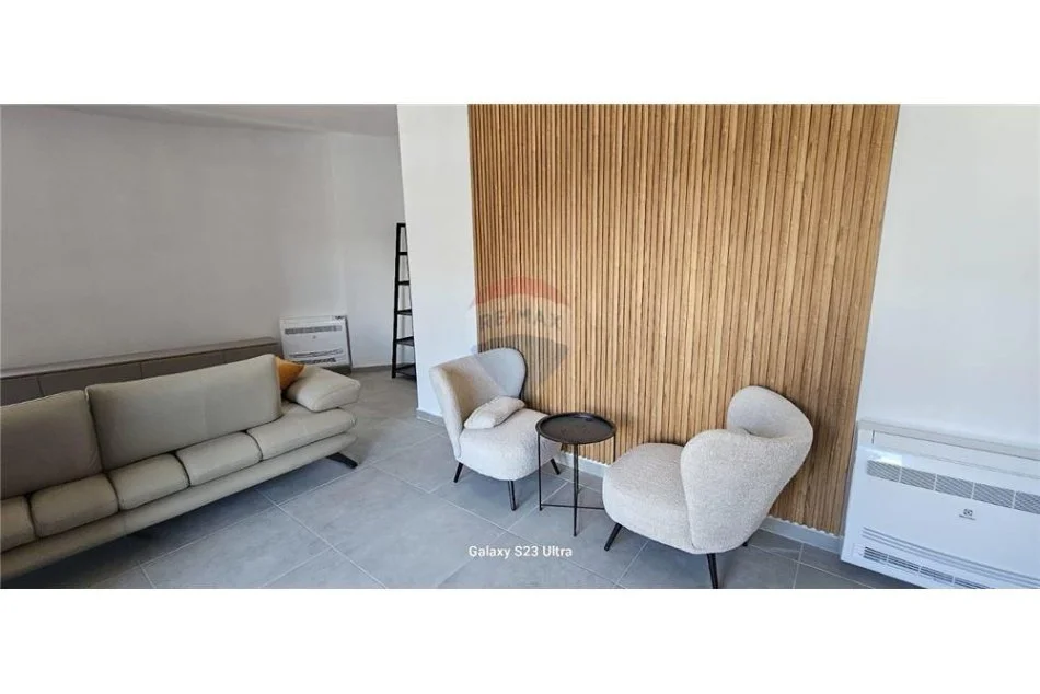 Tirane, jepet me qera apartament 2+1 , 104 m² 650 € (ish fusha e aviacionit)