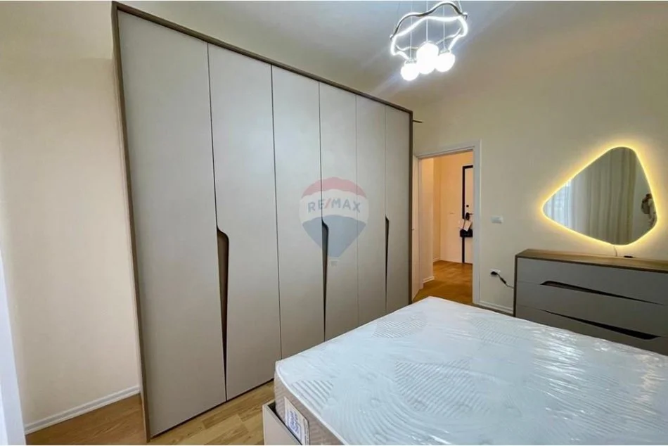 Tirane, jap me qera apartament 1+1 , 70 m² 700 € (Zogu Zi)