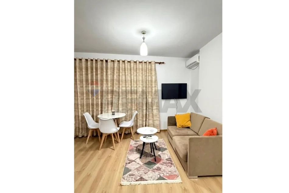 Tirane, jepet me qera apartament Kati 6, 40 m² 370 € (Qsut)