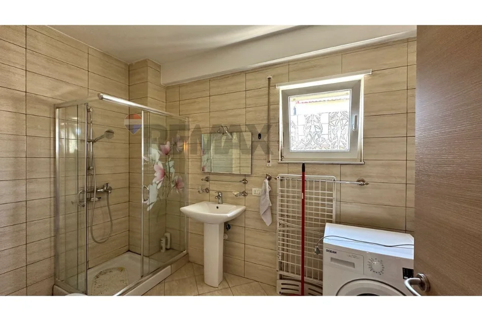 Tirane, jepet me qera apartament , 65 m² 650 € 