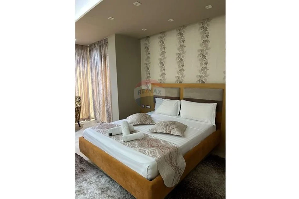 Tirane, shitet , 657 m² 2.800.000 € (Rruga Abdi Toptani, Tiranë)