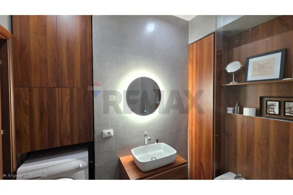 Vlore - Lungomare, shitet apartament 1+1 Kati 4, 60 m² 135.000 € (Rruga Sazani,plazh i vjeter, Vlore)