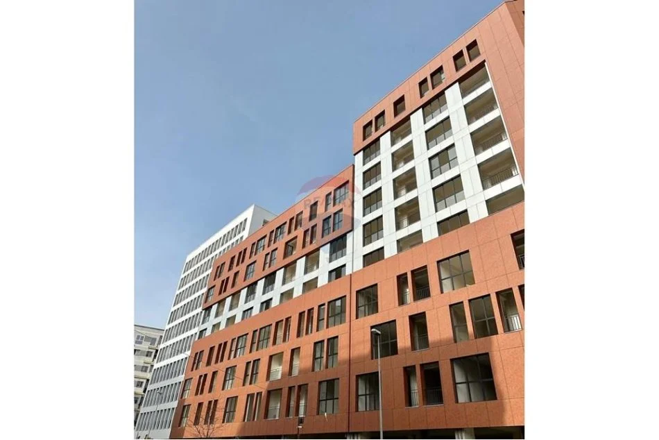 Tirane, shitet apartament 2+1+Ballkon , 207.000 m² 240.000 € 