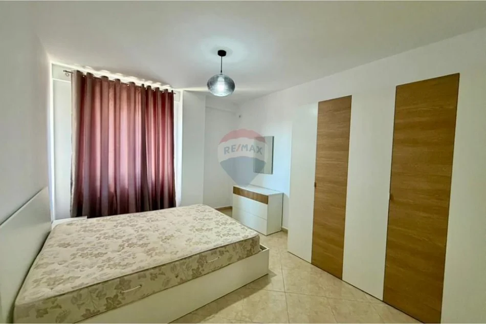 Tirane, jepet me qera apartament , 166 m² 501 € 