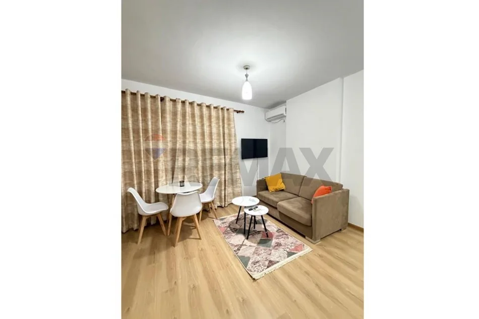 Tirane, jepet me qera apartament Kati 6, 40 m² 370 € (Qsut)