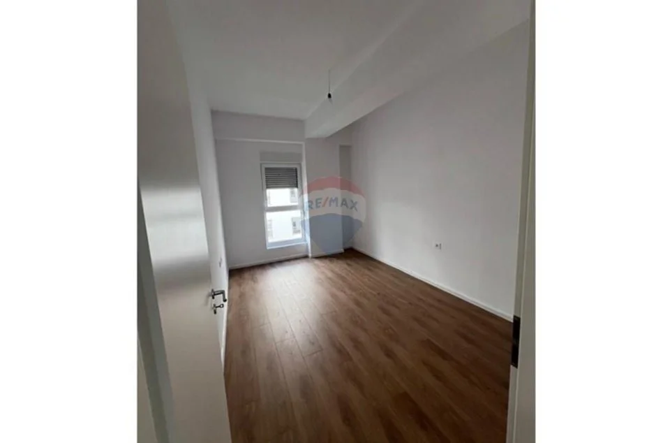 Tirane, shitet apartament 1+1 , 61 m² 110.000 € (Ali Demi)
