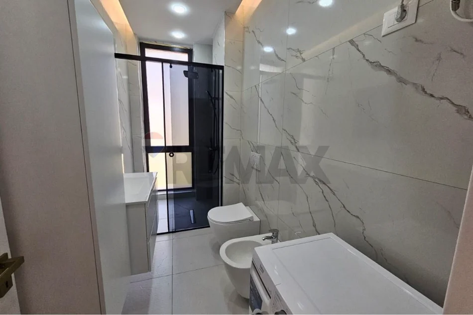 Tirane, jap me qera apartament 1+1 , 78 m² 60.000 € (Bulevardi i Ri, Tiranë)