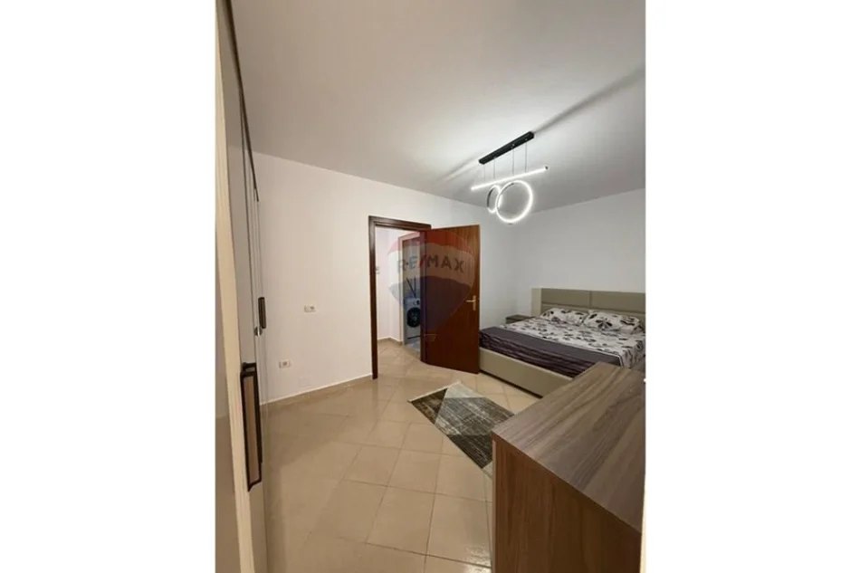 Durres, shitet apartament 1+1+Ballkon Kati 1, 73 m² 115.000 € (Mali I Robit)