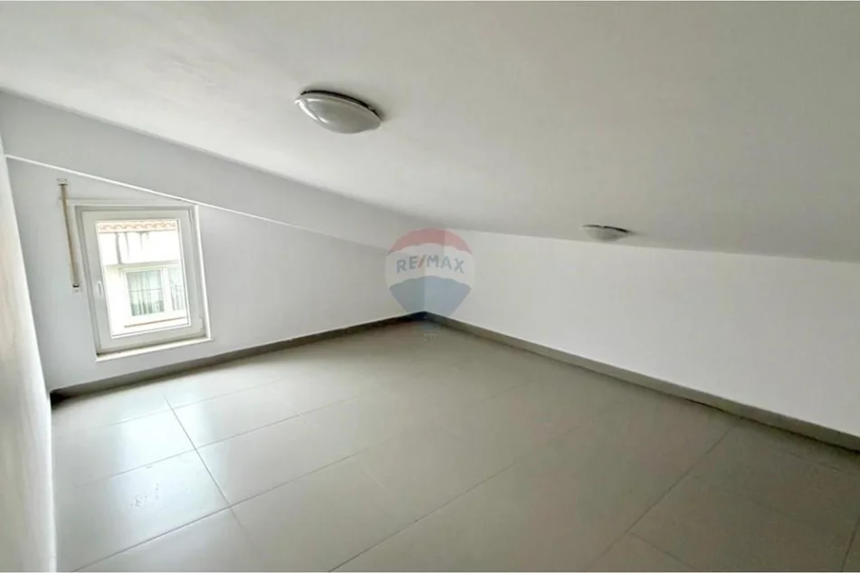 Tirane, shes apartament 2+1+Ballkon Kati 2, 205.000 € (Kodra e Diellit)