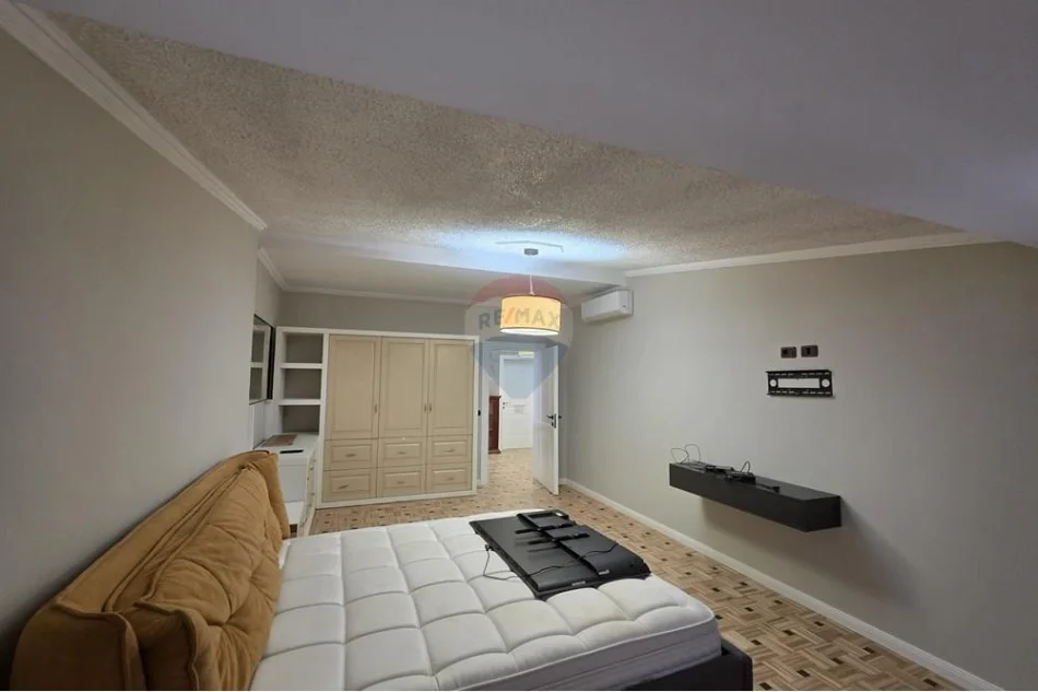 Tirane, shitet apartament+verande | Penthouse 4+1 , 330 m² 800.000 € (Lake View, Tiranë)