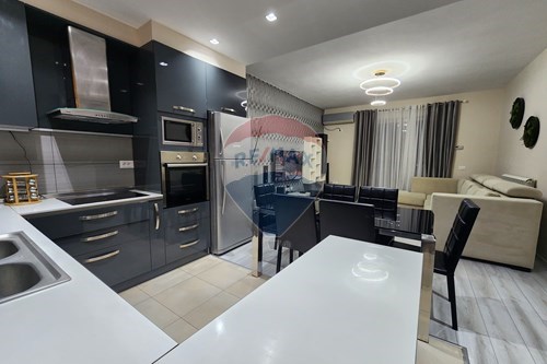 Tirane, jepet me qera 1+1 , 87 m² 600 € (Kodra e Diellit)