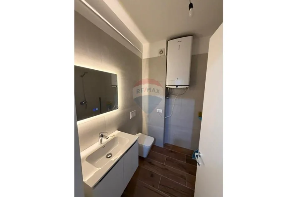 Tirane, jepet me qera apartament , 75 m² 400 € (Univers City)