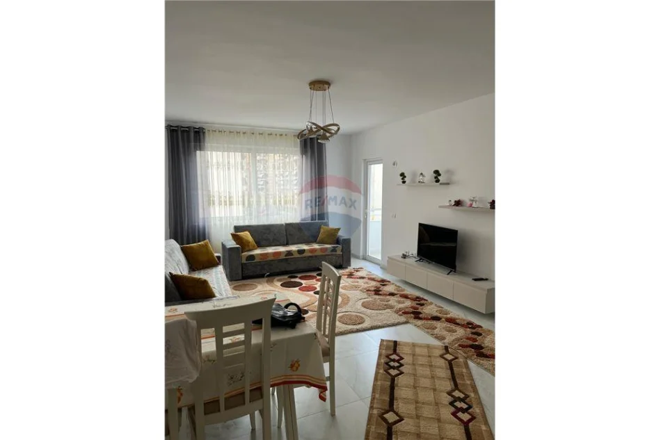 APARTAMENT 2+1 ME QIRA NE ASTIR