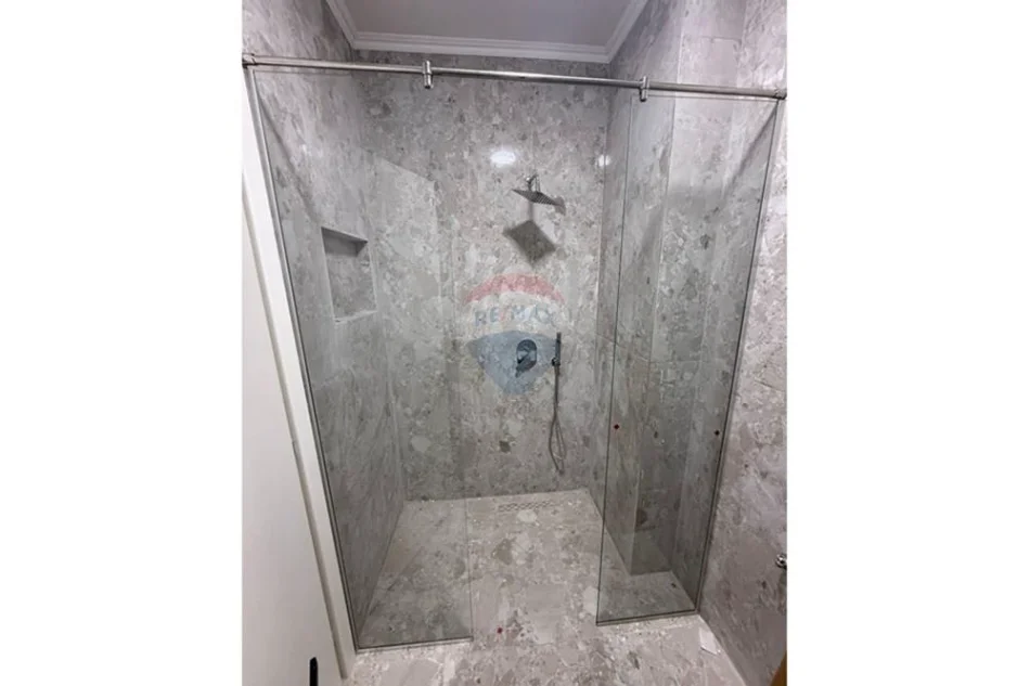 Tirane, shitet apartament 2+1 , 103 m² 199.000 € 