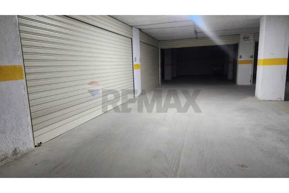 Tirane, shitet garazh | post parkimi , 90 m² 