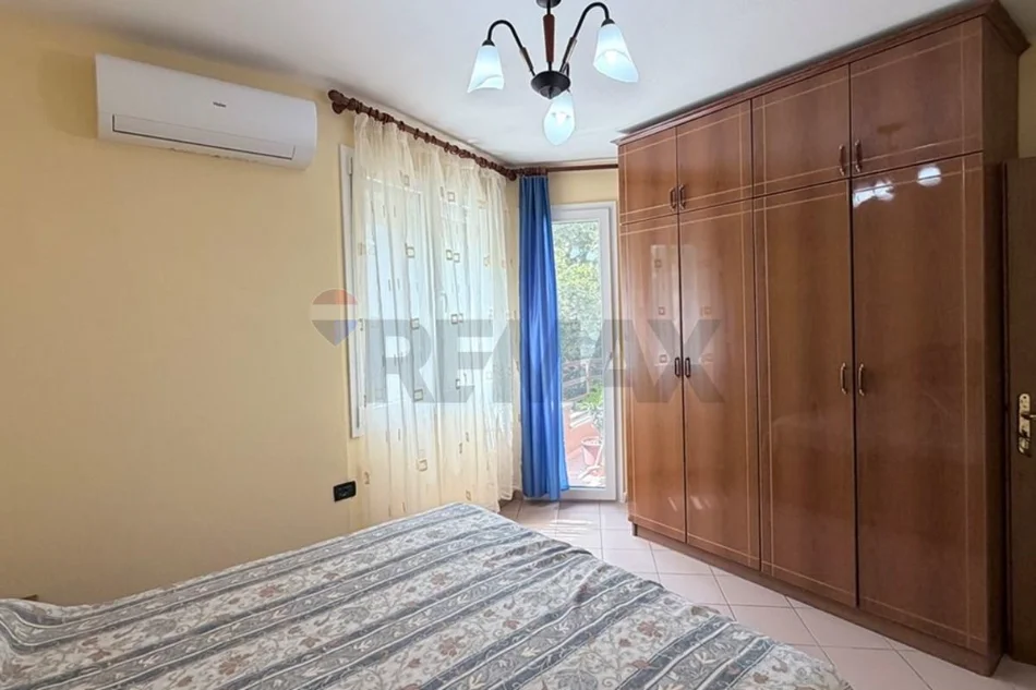 Tirane, jepet me qera apartament 2+1 Kati 2, 100 m² 600 € (ish fusha e aviacionit)