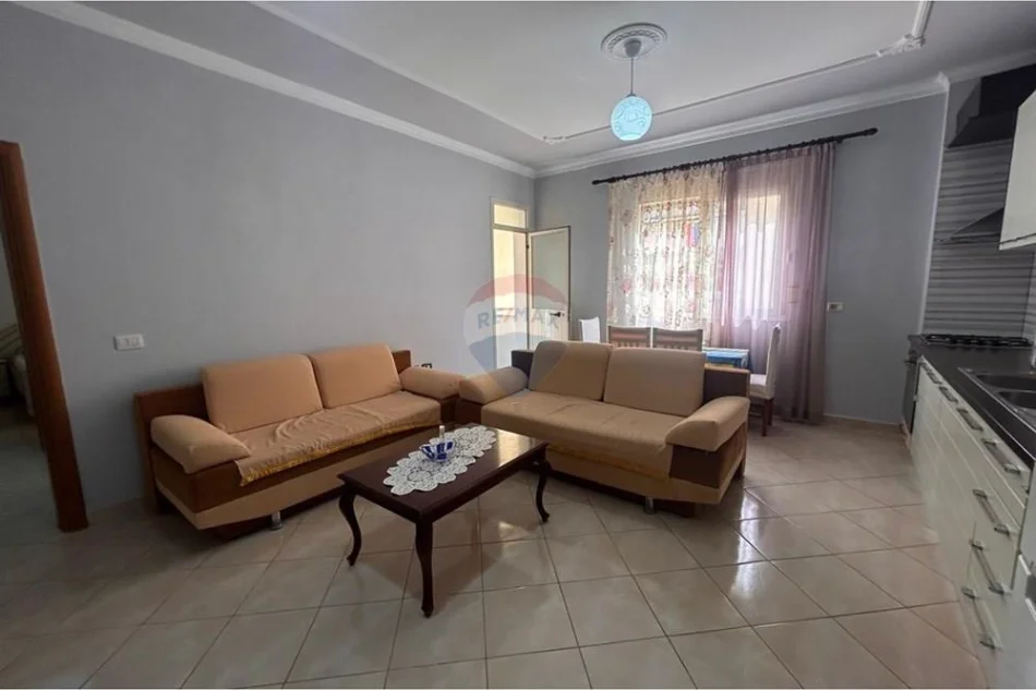 Vlore, jepet me qera apartament 2+1 Kati 4, 100 m² 350 € (Rruga Lef Sallata, pran Shkolles se Muzikes, vlore)