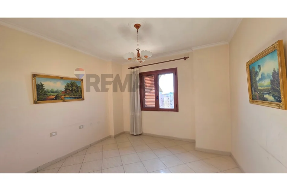 Vlore, shitet apartament+verande | Penthouse 3+1+Ballkon , 339 m² 260.000 € (Blv.Ismail Qmali, Vlore)