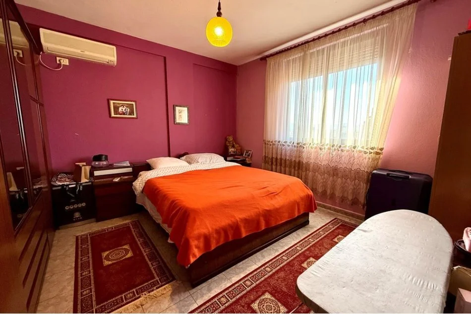 Apartament ne shitje, 2+1 totalisht i mobiluar tek Ali Demi! (165'000 Euro)