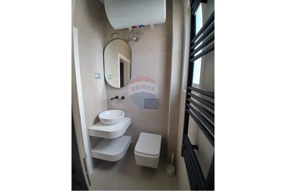 Tirane, jepet me qera apartament 1+1 Kati 4, 80 m² 500 € (STAACIONI I TRENIT)