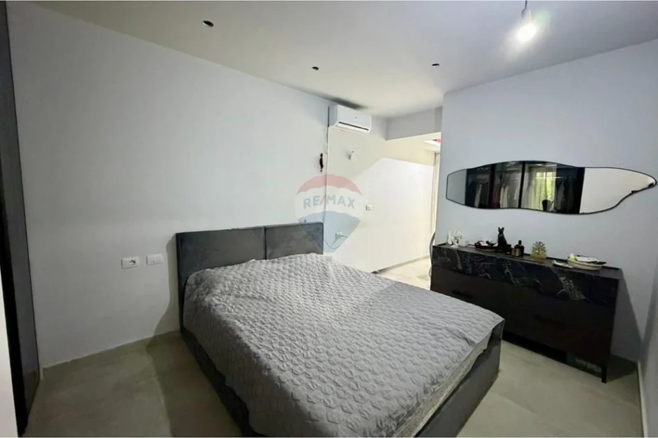 Tirane, shitet apartament 1+1+Ballkon Kati 1, 175.000 € (Kodra e Diellit 2)