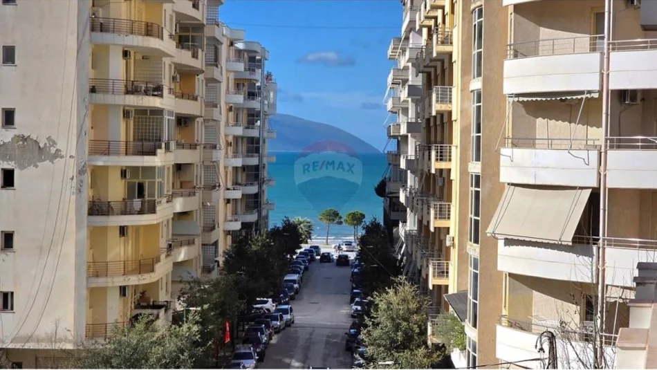 Vlore - Lungomare, jepet me qera apartament 1+1+Ballkon Kati 5, 68 m² 400 € (Rruga Reshat Osmani, Vlore)