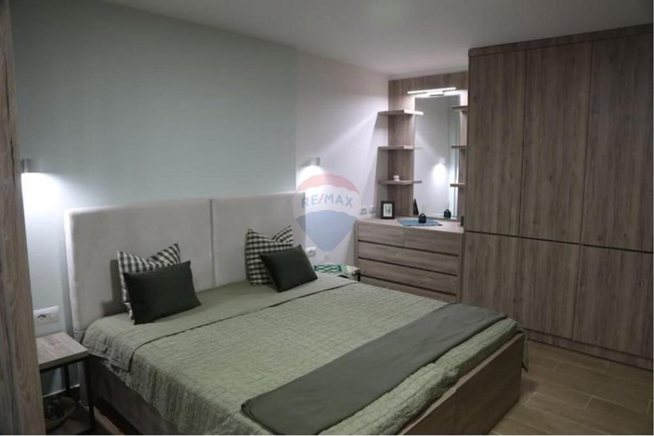 Tirane, shitet garsonier 1+1 , 35 m² 80.000 € (Pallatet Arabe, Tiranë (ID: 530261060-1930)