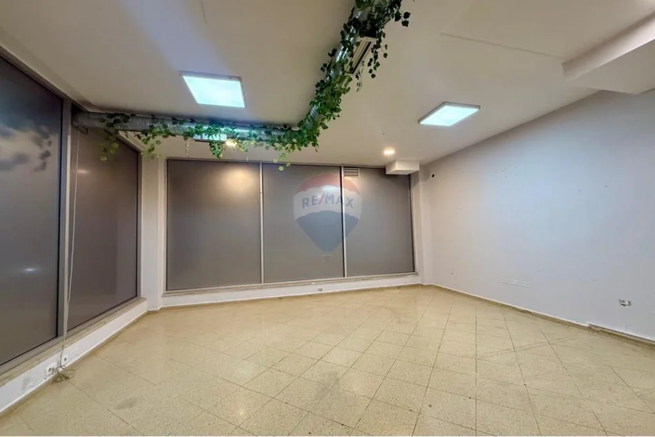 Tirane, jepet me qera , 136 m² 900 € 