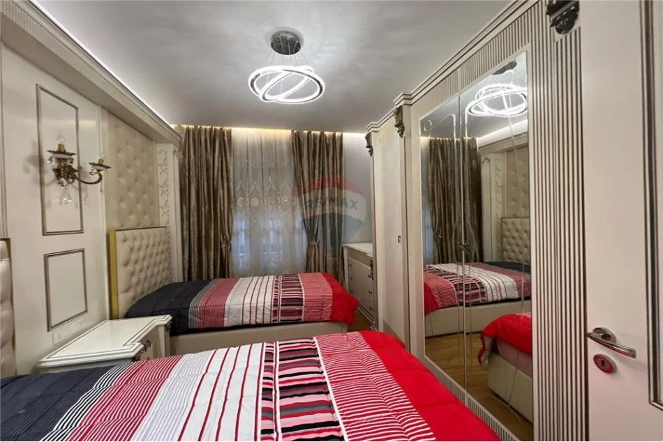 Tirane, jepet me qera apartament 3+1+Ballkon , 135 m² 1.400 € (kompleksi delijorgji)