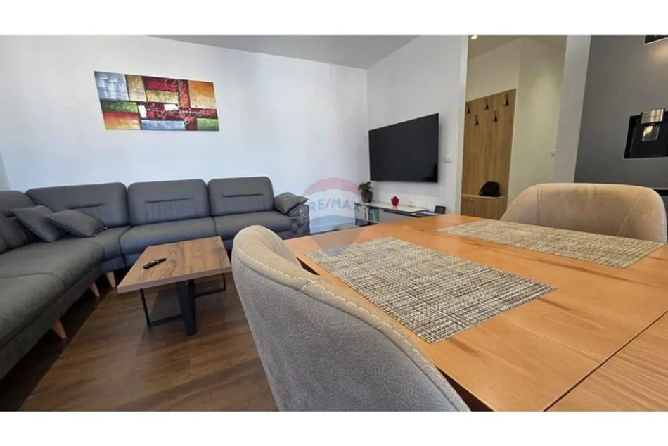 Tirane, jepet me qera 1+1 Kati 2, 1.000 € (Mine Peza)