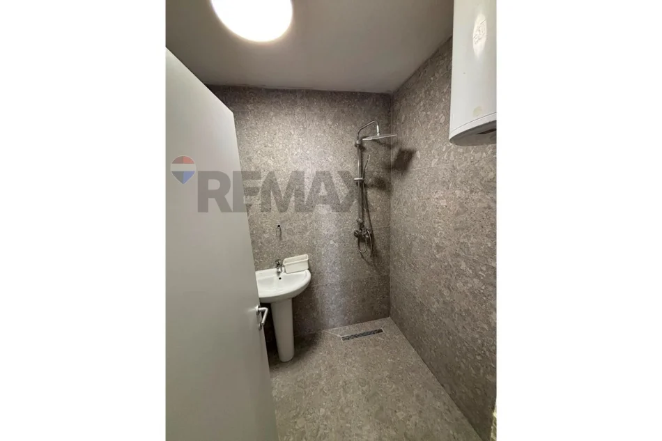 Tirane, shitet apartament 1+1 Kati 5, 69 m² 12.000.000 LEK (Rruga e Dajtit)