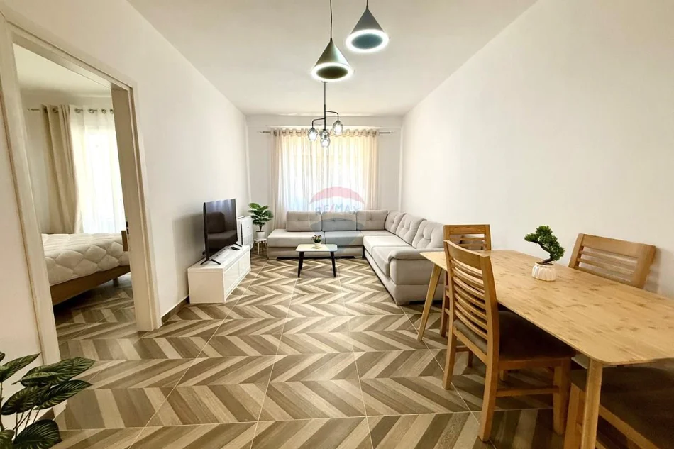 Tirane, jepet me qera apartament 1+1 , 71 m² 550 € (Rruga Dritan Hoxha)