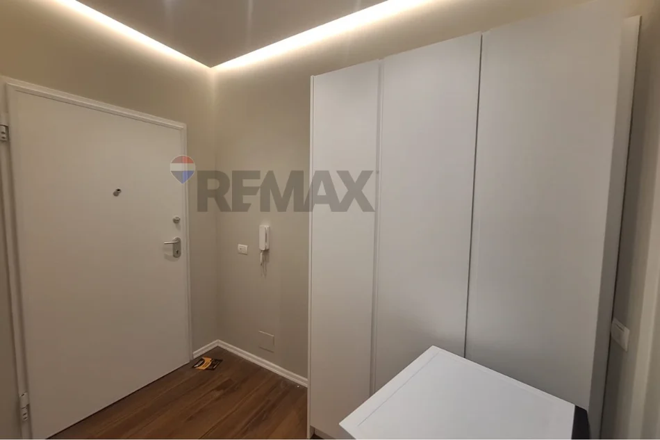 Tirane, jepet me qera apartament , 90 m² 800 € 