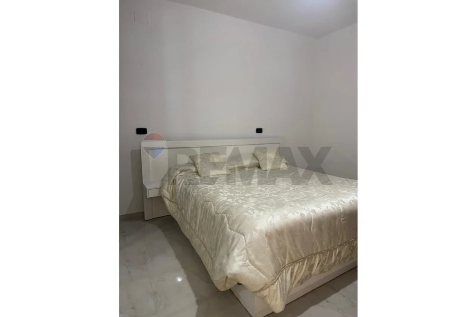 Tirane, jepet me qera Vile Vile 2 Katshe , 1.086 m² 2.000 € 