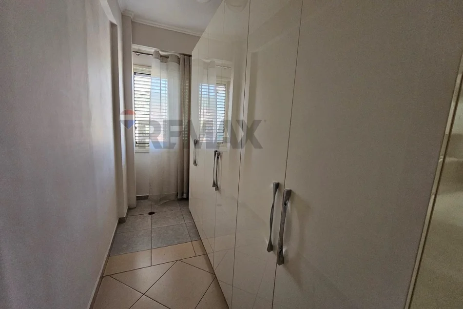 Tirane, jepet me qera apartament 2+1+Ballkon Kati 3, 90 m² 600 € (Fabrika Miellit)