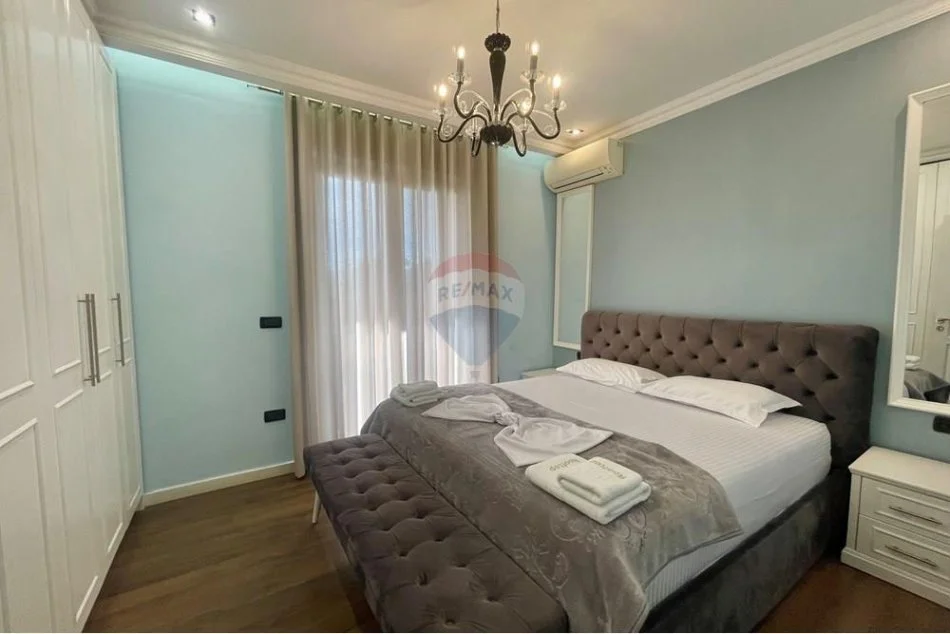 Tirane, jepet me qera apartament 2+1+Ballkon Kati 10, 95 m² 1.500 € (Rruga Kajo Karafili, Tirane)