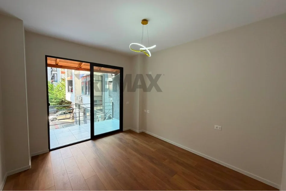 Tirane, shitet apartament 1+1+Ballkon Kati 2, 68 m² 1.120.000 € (Bulevardi Migjeni, Tiranë)