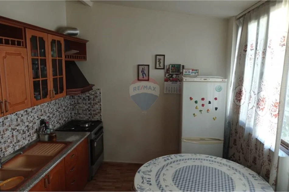 Tirane, shitet shtepi , 205 m² 300.000 € 