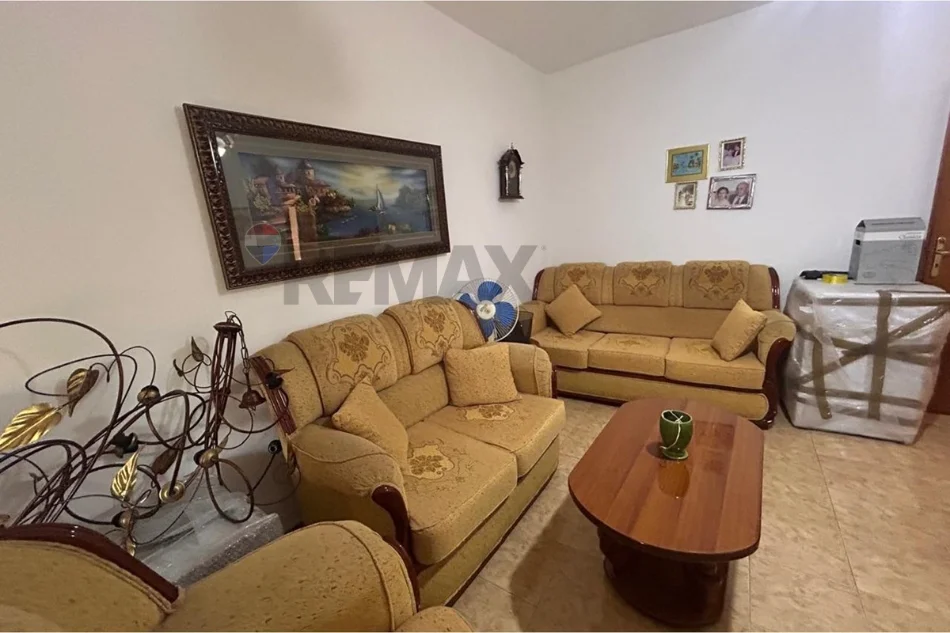 Vlore, shitet apartament 1+1+Ballkon Kati 3, 64 m² 75.000 € (Rruga Mustafa Bello, Kali Trojes, Vlore)