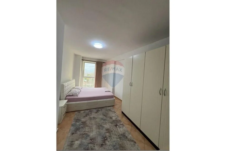 Tirane, jepet me qera apartament 1+1+Ballkon , 75 m² 700 € 
