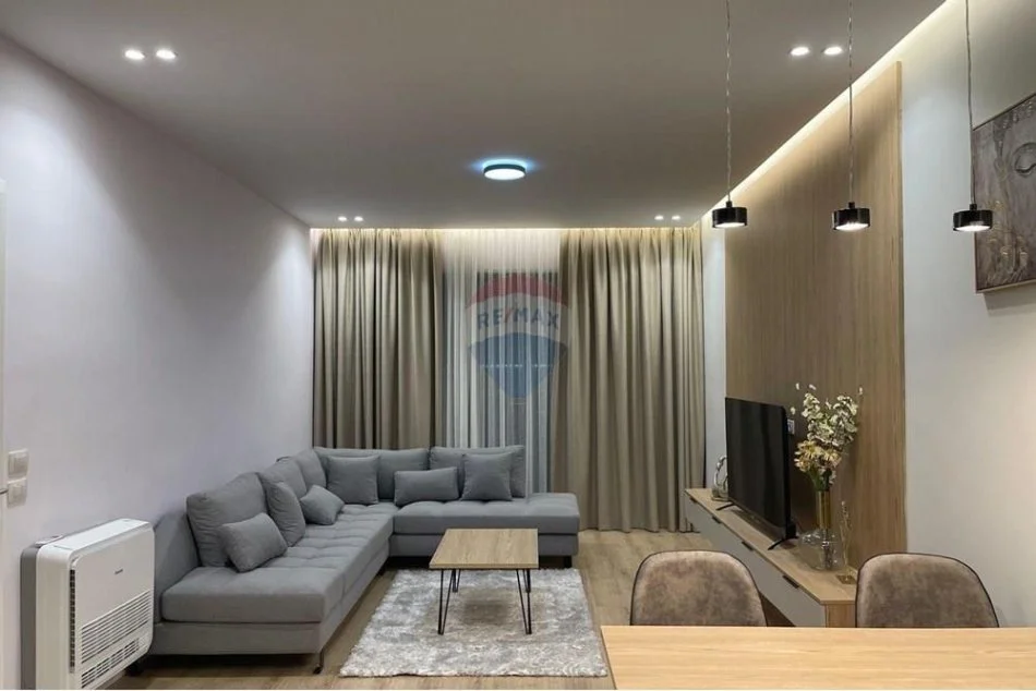 Tirane, jepet me qera apartament 2+1 , 125 m² 1.500 € (Rruga Liqeni i Thatë, Tiranë)