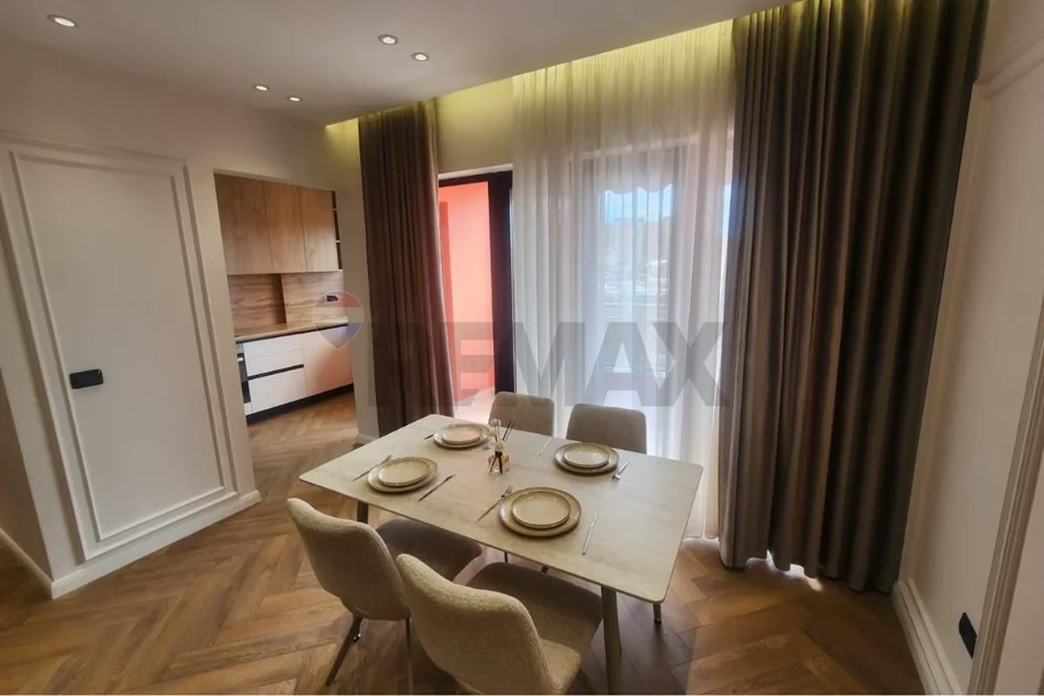 Tirane, shitet apartament , 105 m² 250.900 € 