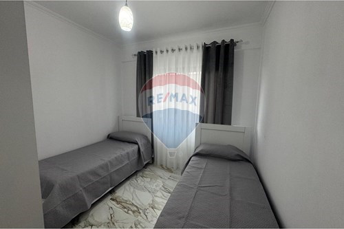 Tirane, jepet me qera apartament 2+1+Ballkon Kati 6, 100 m² 700 € (fusha e Aviacionit)