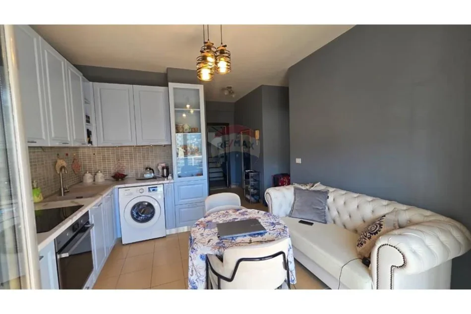 Vlore - Lungomare, shitet apartament 1+1 Kati 6, 62 m² 97.000 € 