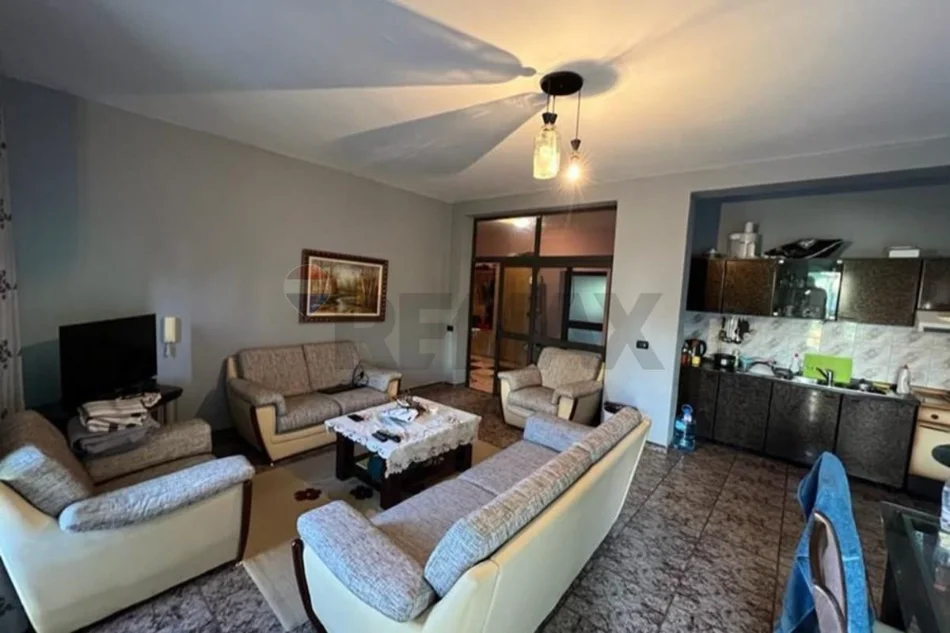 Tirane, shitet apartament , 123 m² 193.421 € (Rr.Mihal Grameno)
