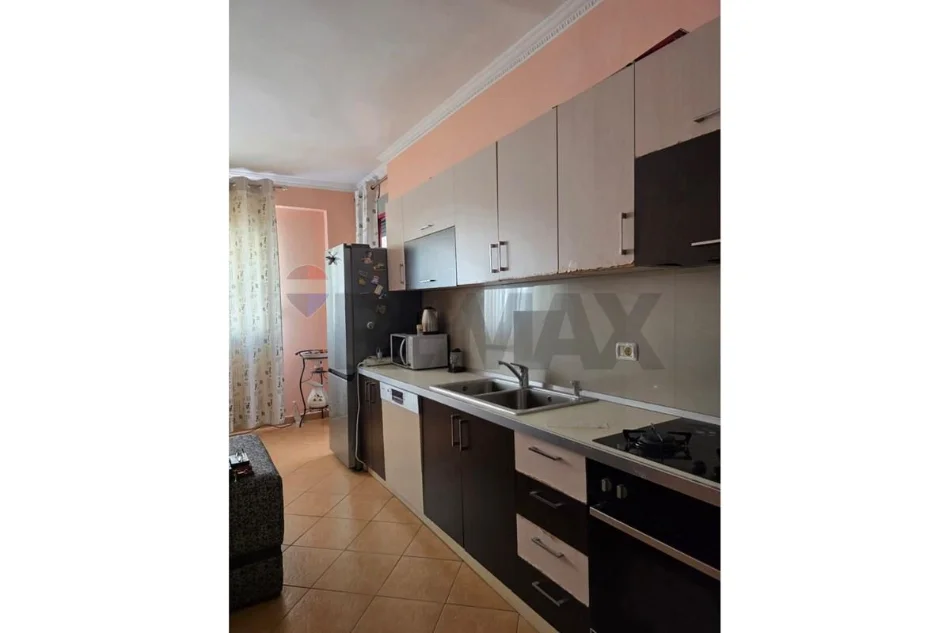 Tirane, shitet apartament , 107 m² 136.000 € 