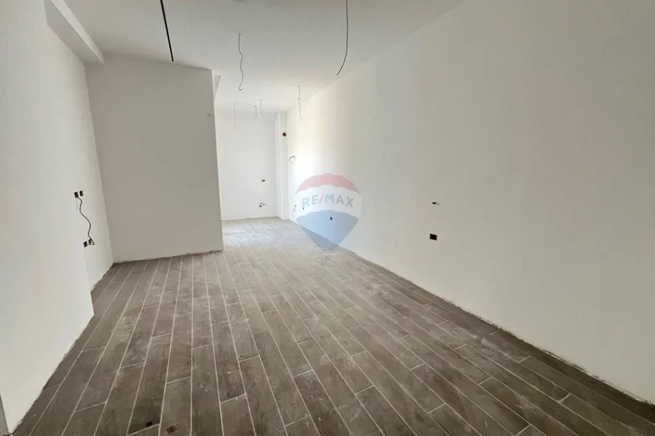 Vlore - Lungomare, shitet garsonier 1+1 Kati 5, 46 m² 119.500 € (Lungomare, Vlorë)